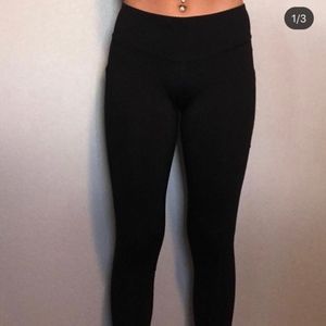 Leggings w/ POCKET!!!